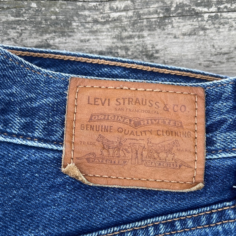Levi's Women's Straight Leg Jeans in Classic Blue - Picture 3 of 14